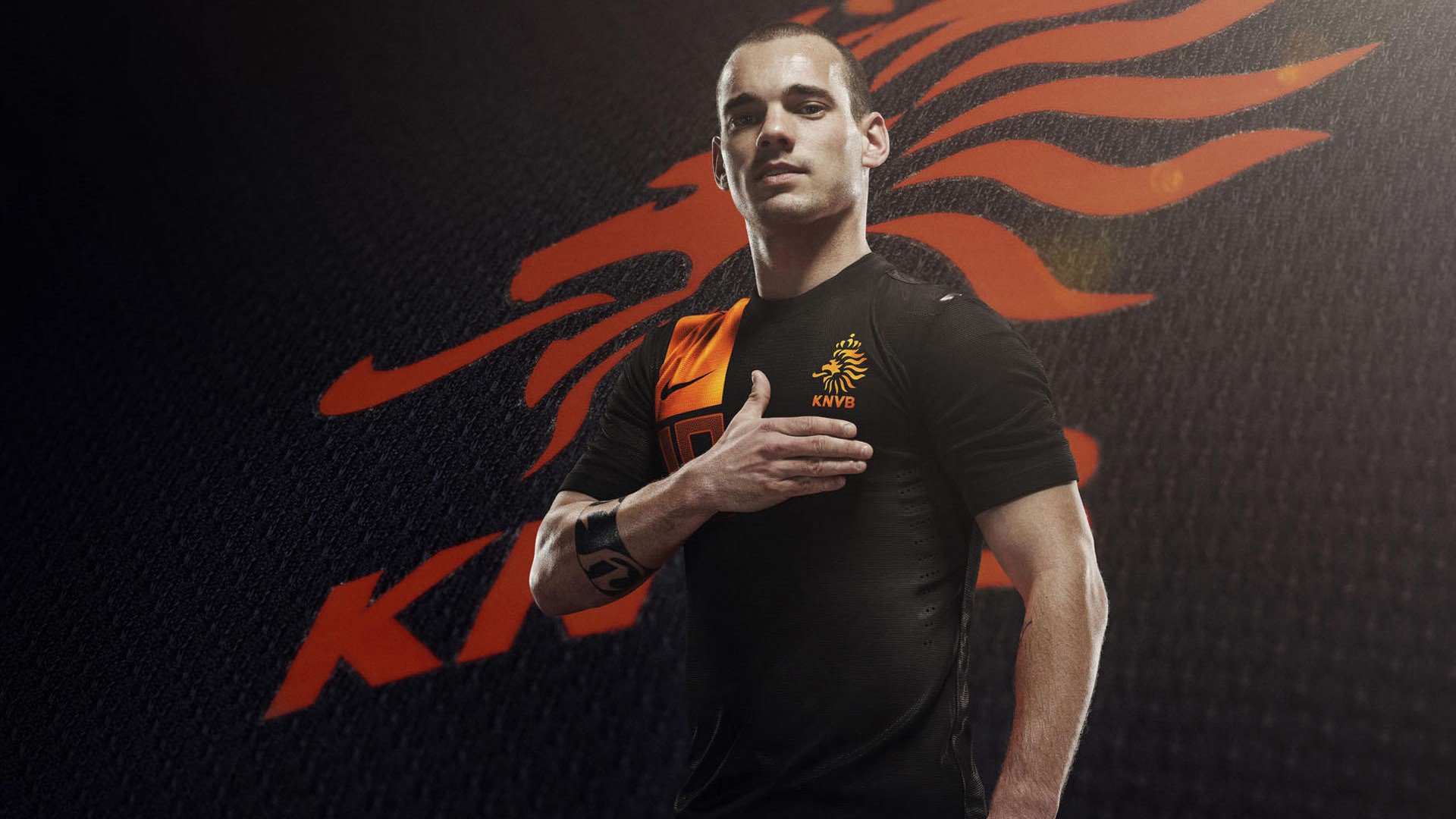 开云官方网页登录-埃弗顿前场拼抢频繁打乱对方部署，埃弗顿中场